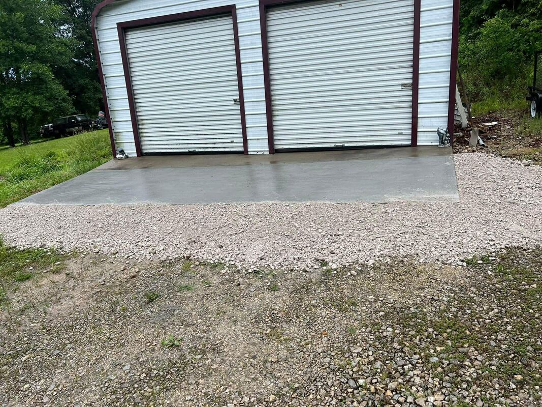 CW Concrete - concrete pad in front of garage doors